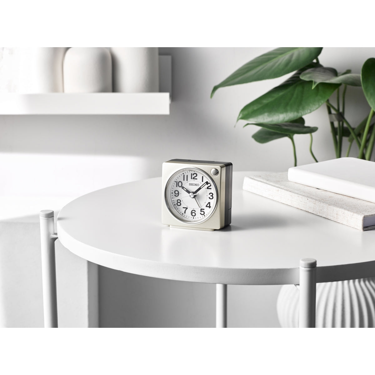 seiko quartz gold beep bedside alarm clock