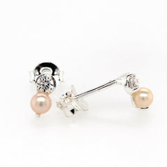 silver small pearl?and cz stud earrings